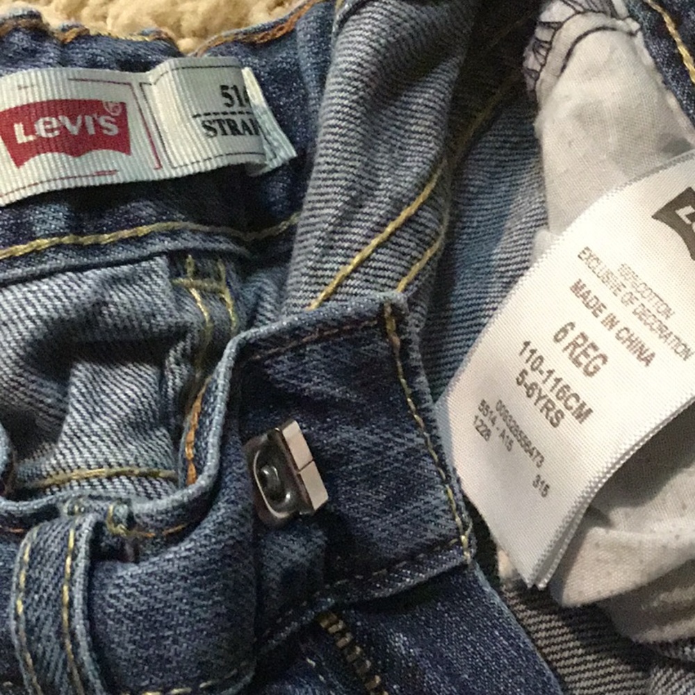 Boys size 6 Reg Levi’s 514 Straight Leg jeans - Picture 5 of 5
